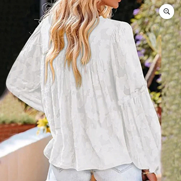 Women’s Floral Lace blouse size XL - Picture 2 of 3